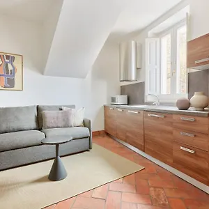 Sonder Montevecchio Rome